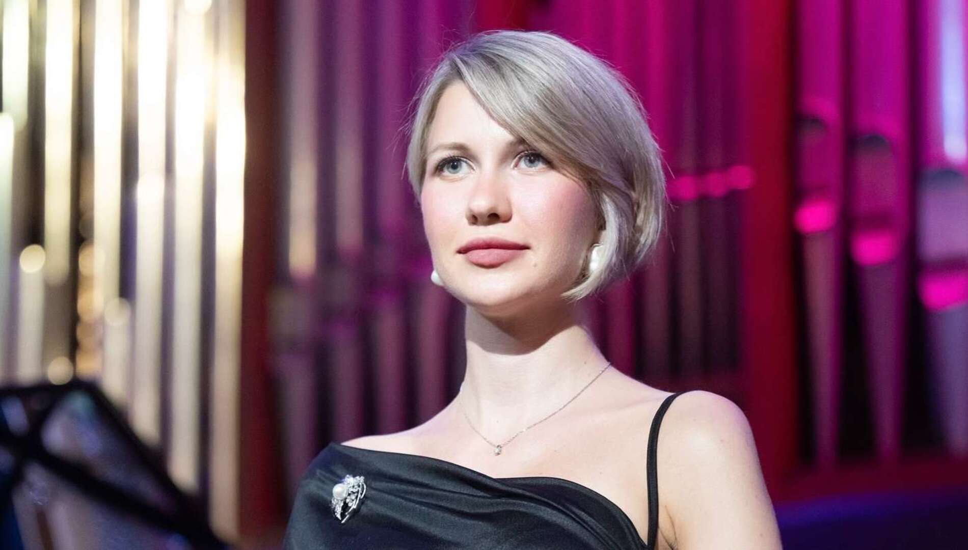 Восемь безумных женщин