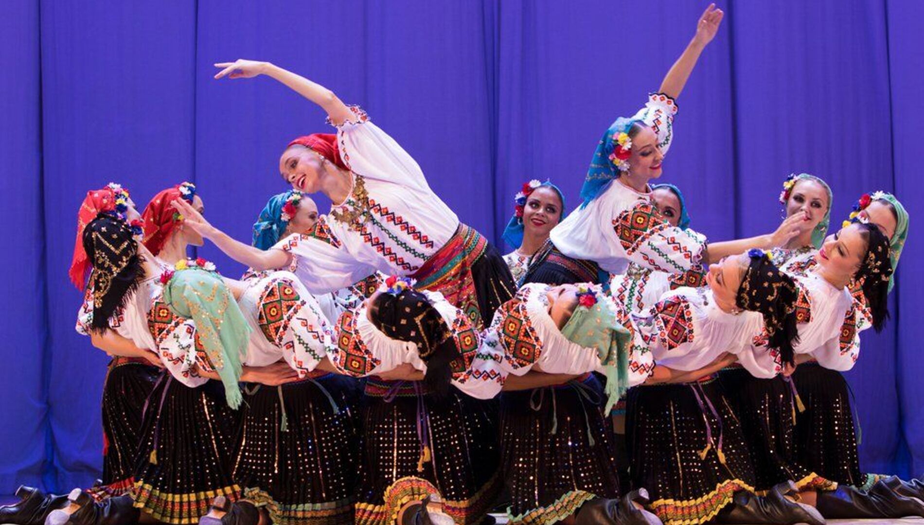 Моисеевцам – 80.
Ансамбль народного танца
имени Игоря Моисеева