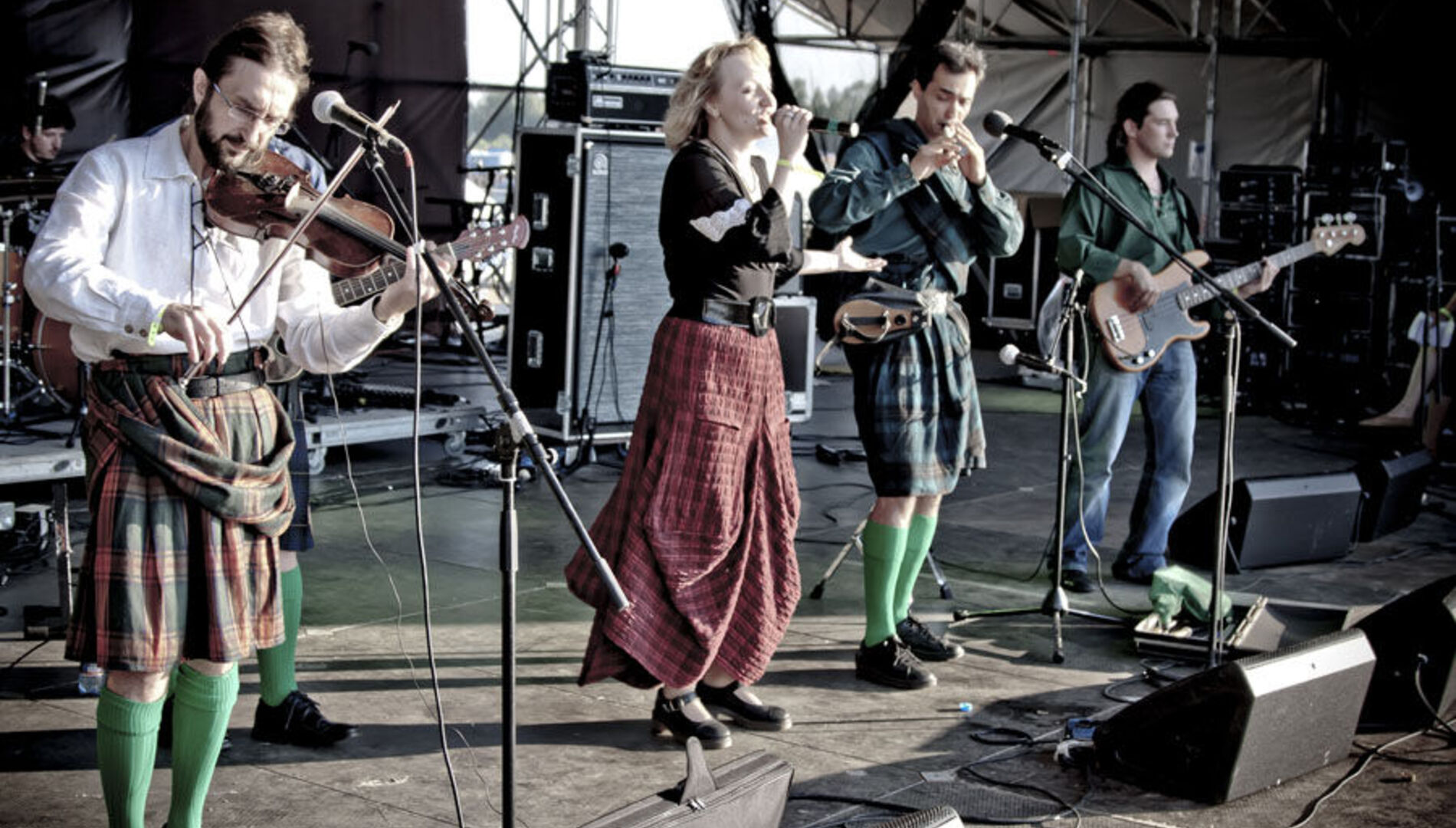 Абонемент № 181 ПЕРЕНЕСЁН
на сезон 2021/2022.
«Трилистник, роза и чертополох».
Музыкальное путешествие по Британским островам