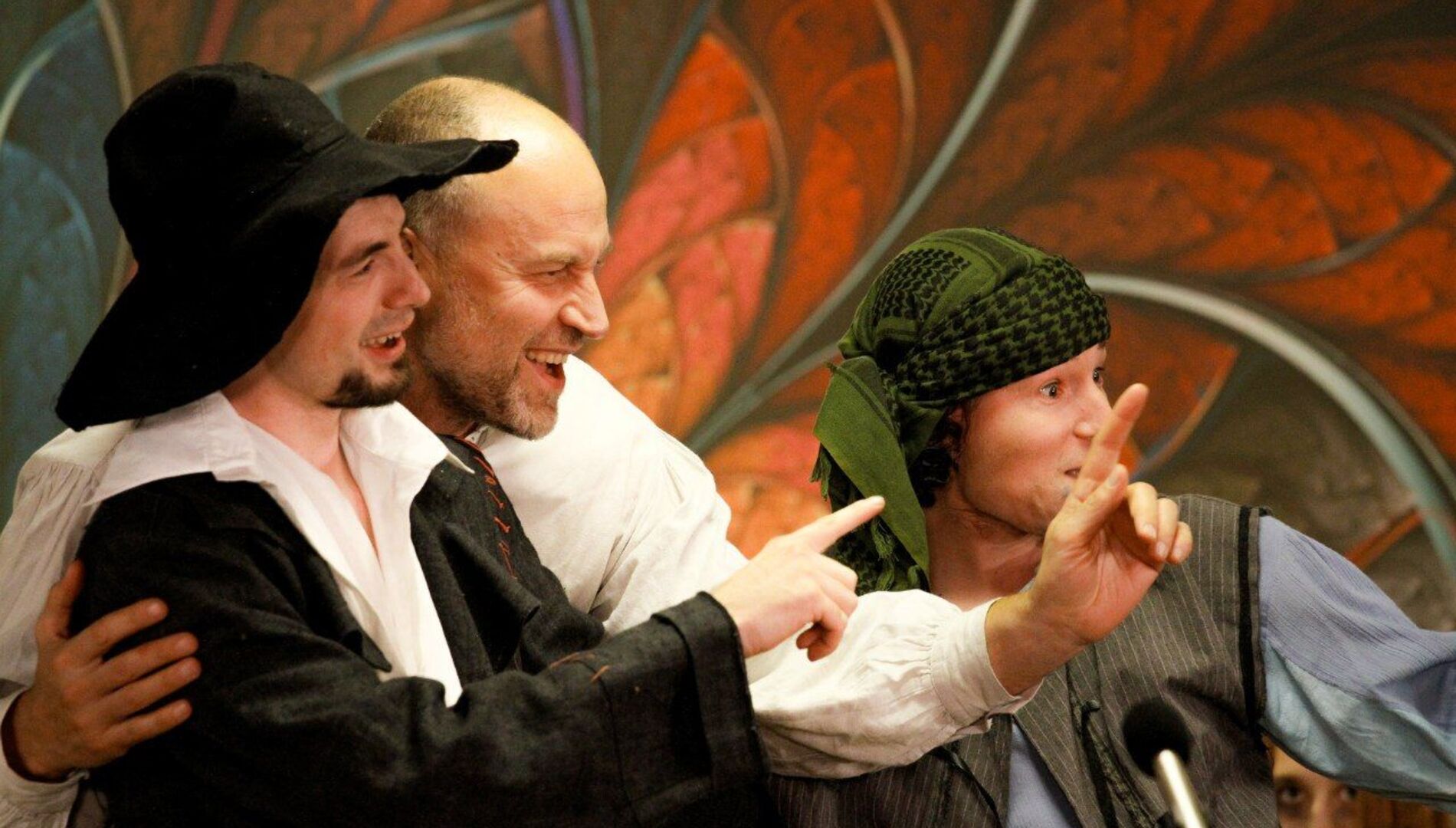 «Короли и нищие»
 Истории времен знаменитых правителей