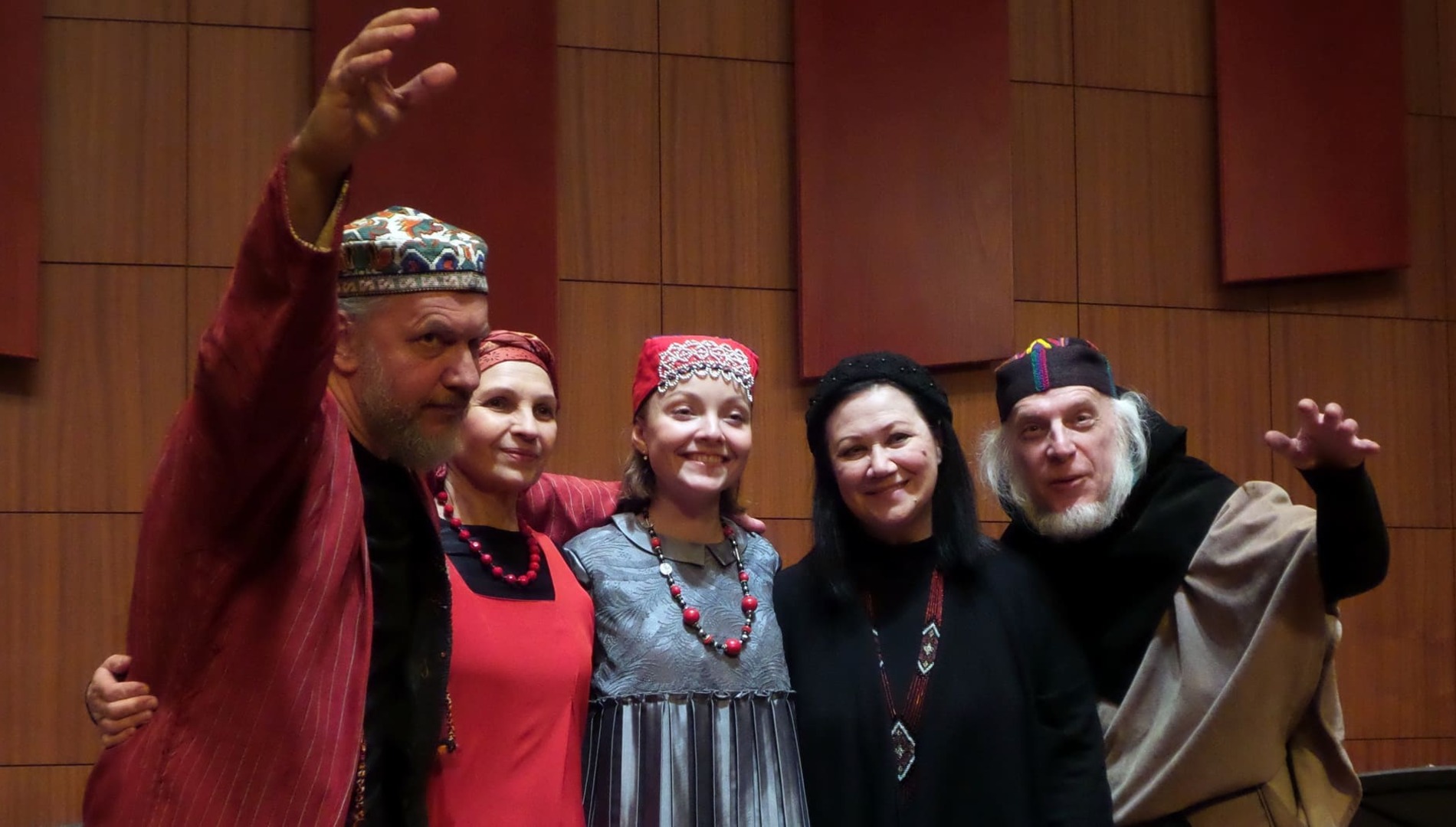 Средневековая музыка
на Руси и в Западной Европе