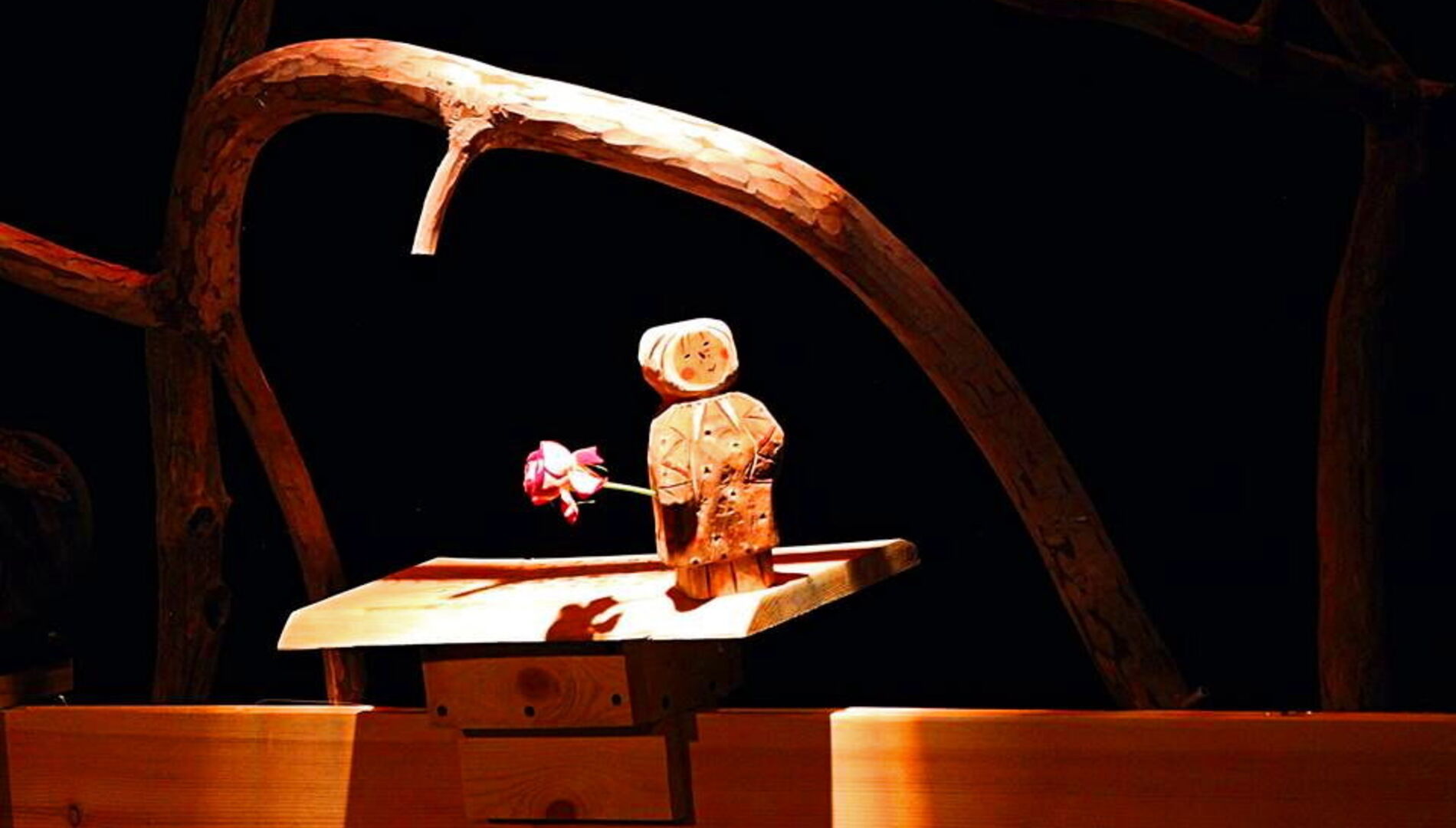 «Аленький цветочек»
Кукольный музыкальный спектакль