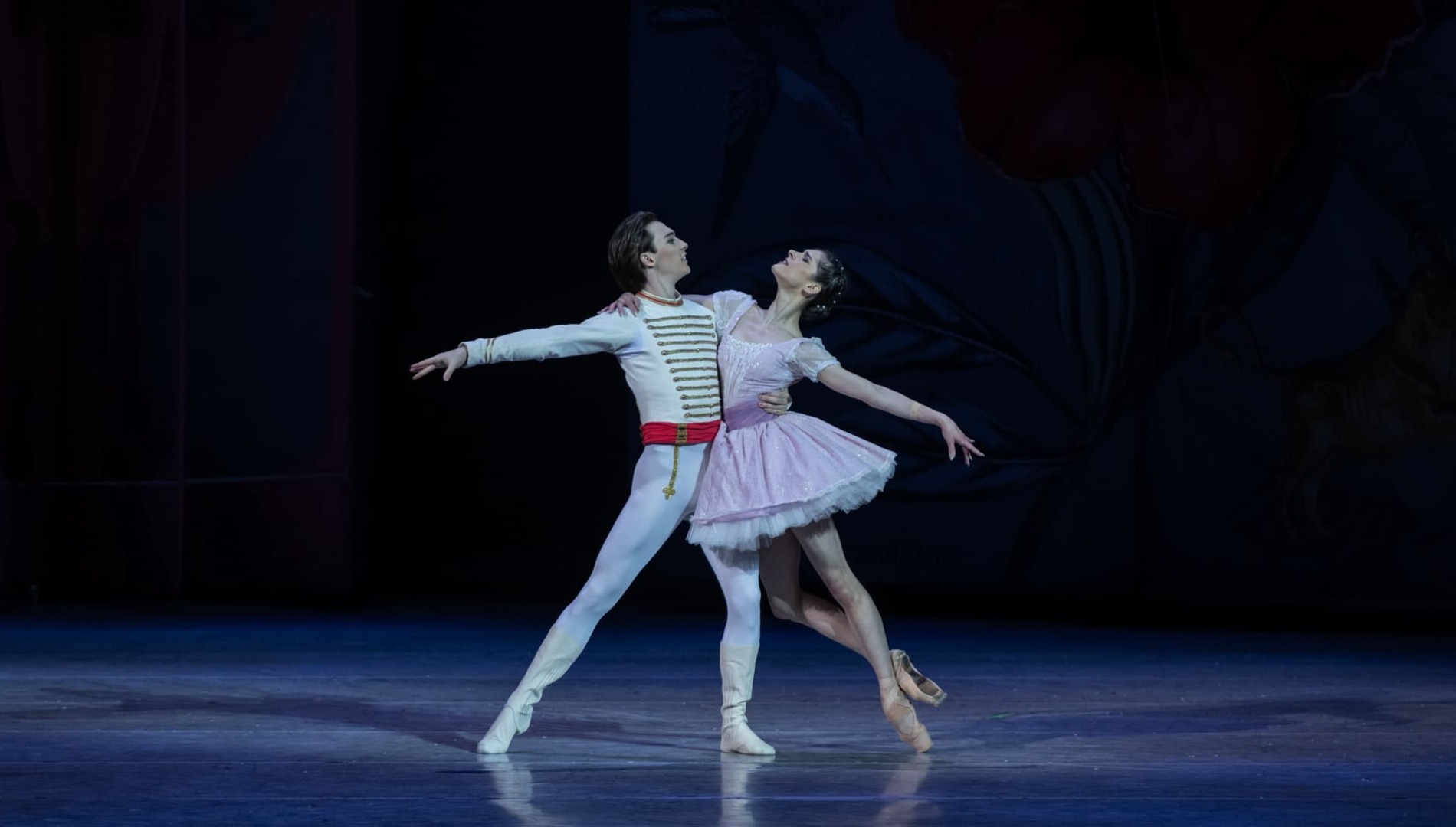 Прямая трансляция
П. И. Чайковский. «Щелкунчик»