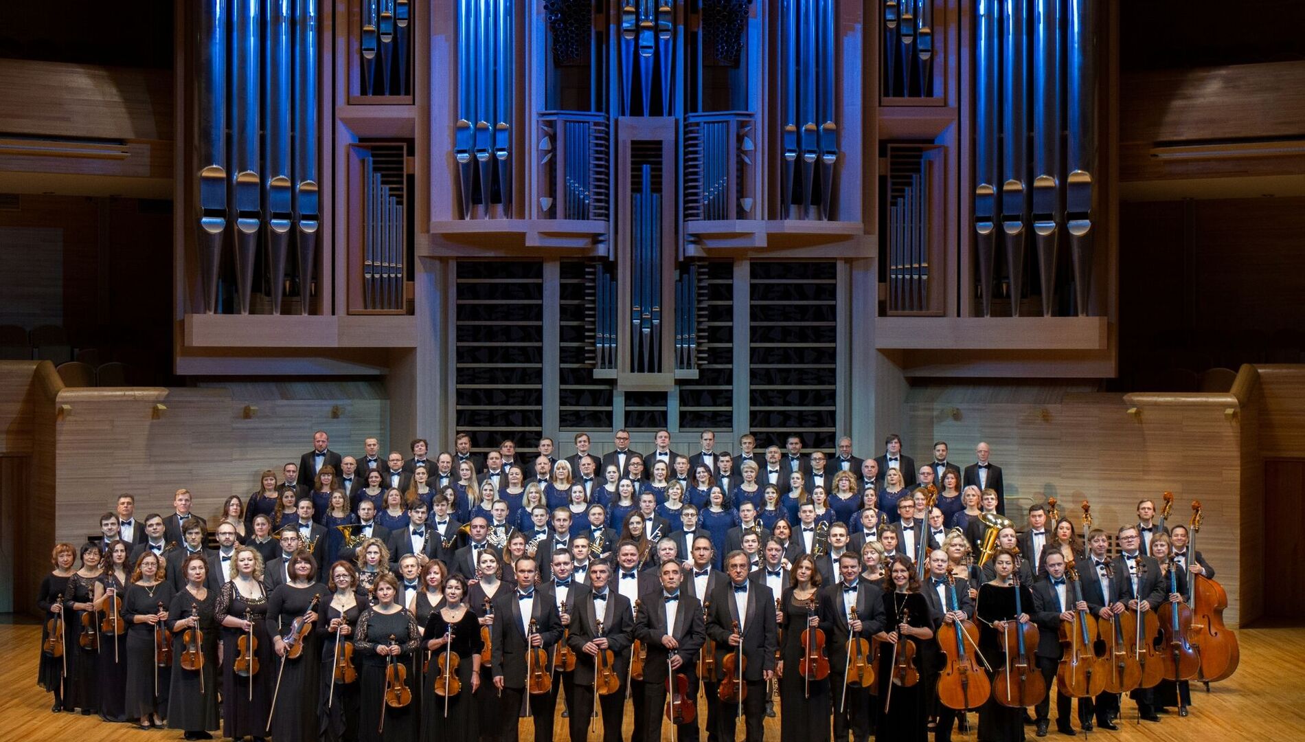 Концерт отменён.
Государственная академическая
симфоническая капелла России,
Валерий Полянский