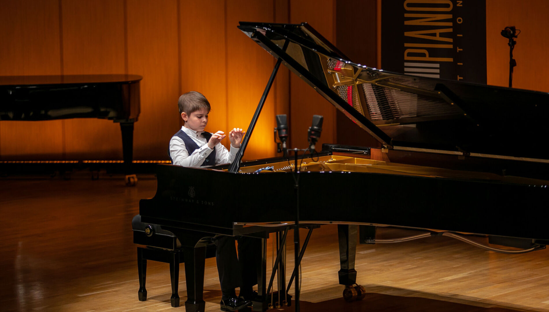III Международный конкурс
молодых пианистов
Grand Piano Competition. Церемония награждения, концерт-закрытие