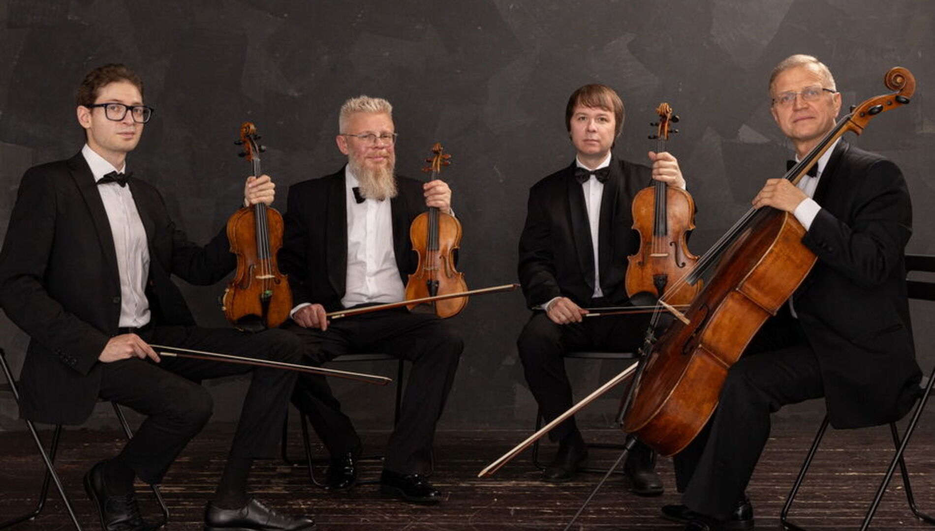 Марш, песня, танец