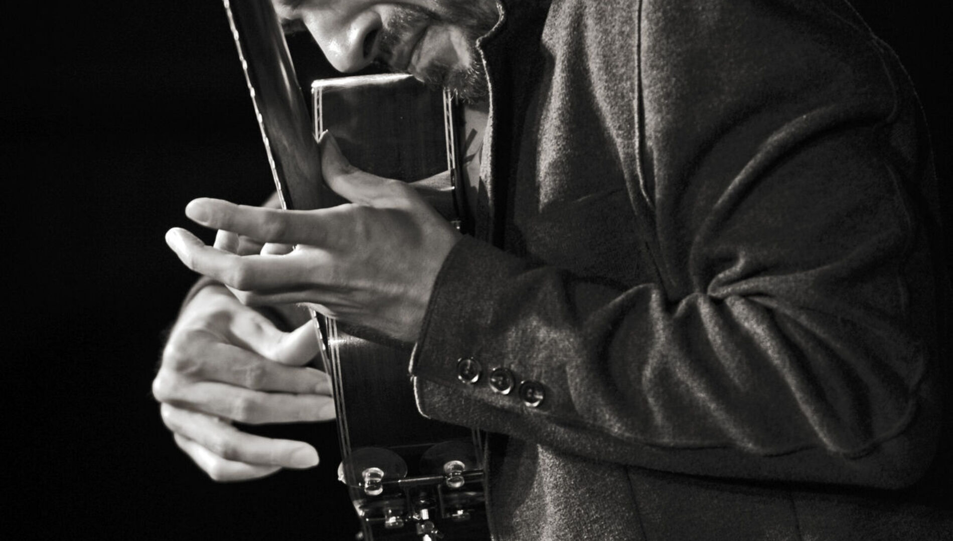 Открытие фестиваля «Виртуозы гитары»
Концерты для гитары с оркестром