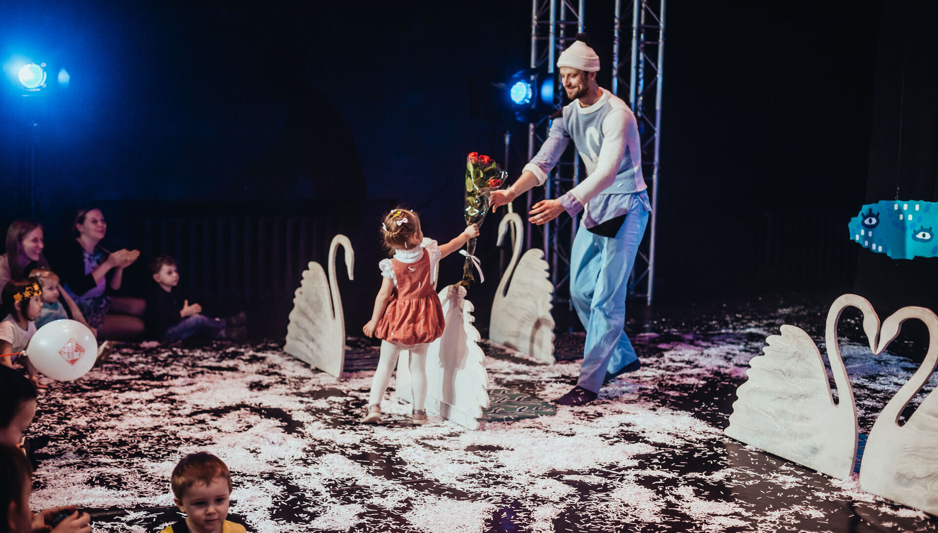 Первый Международный фестиваль
бэби-спектаклей «Кукуся».
«Лебединое озеро. Вариации (baby version)»