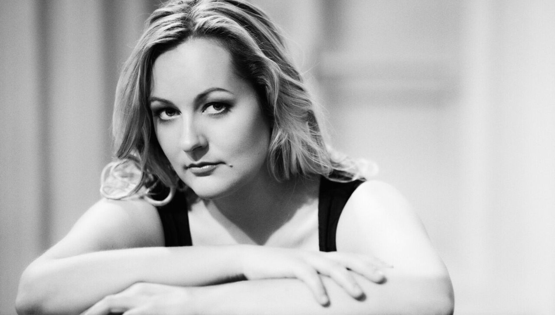 Алиса Маргулис (скрипка),
Александр Бузлов (виолончель),
Дарья Чайковская (фортепиано)