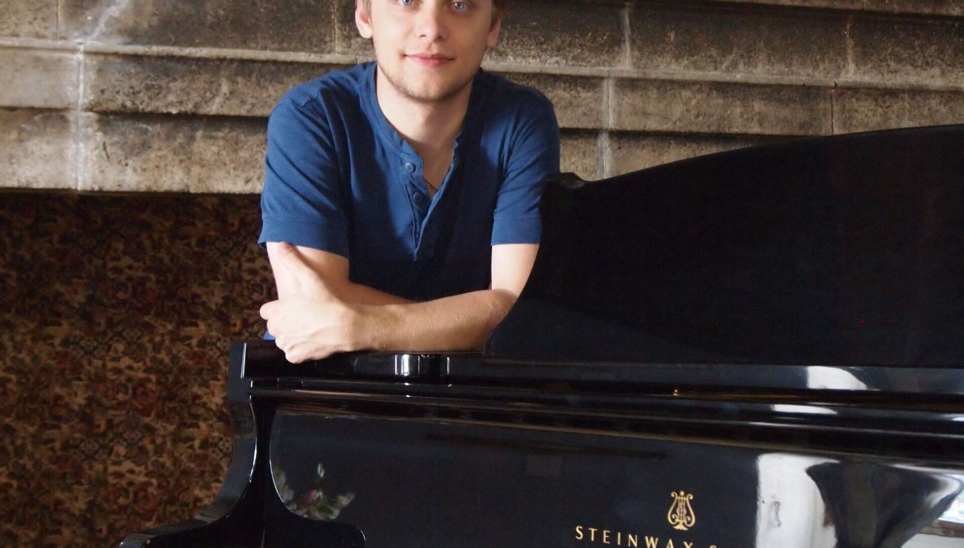 Станислав Маковский.
Импровизационный авангард
«Рояль против электроники +...»