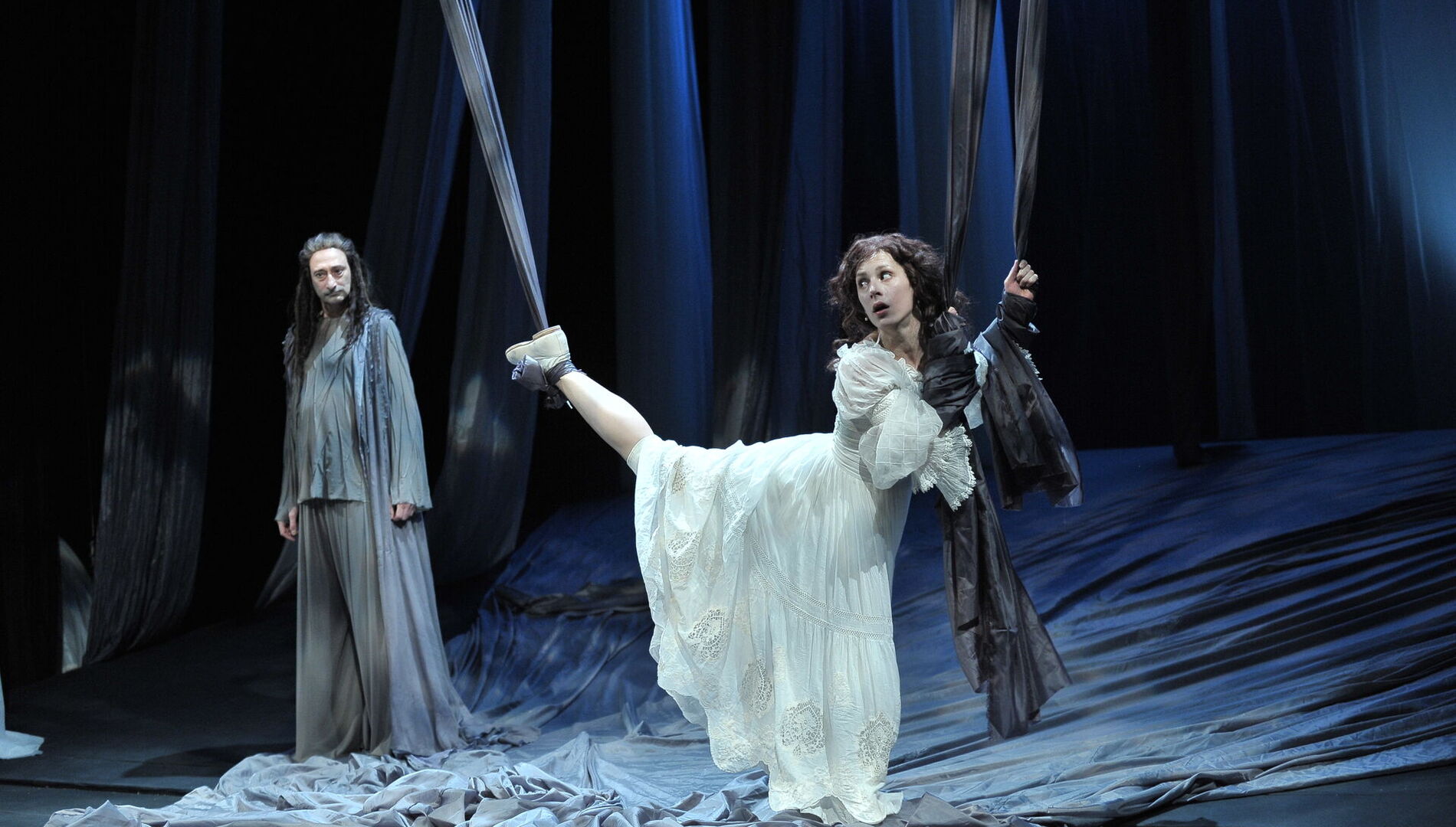 Золотая маска в кино.
Уильям Шекспир «Сон в летнюю ночь».
Театр «Мастерская Петра Фоменко»