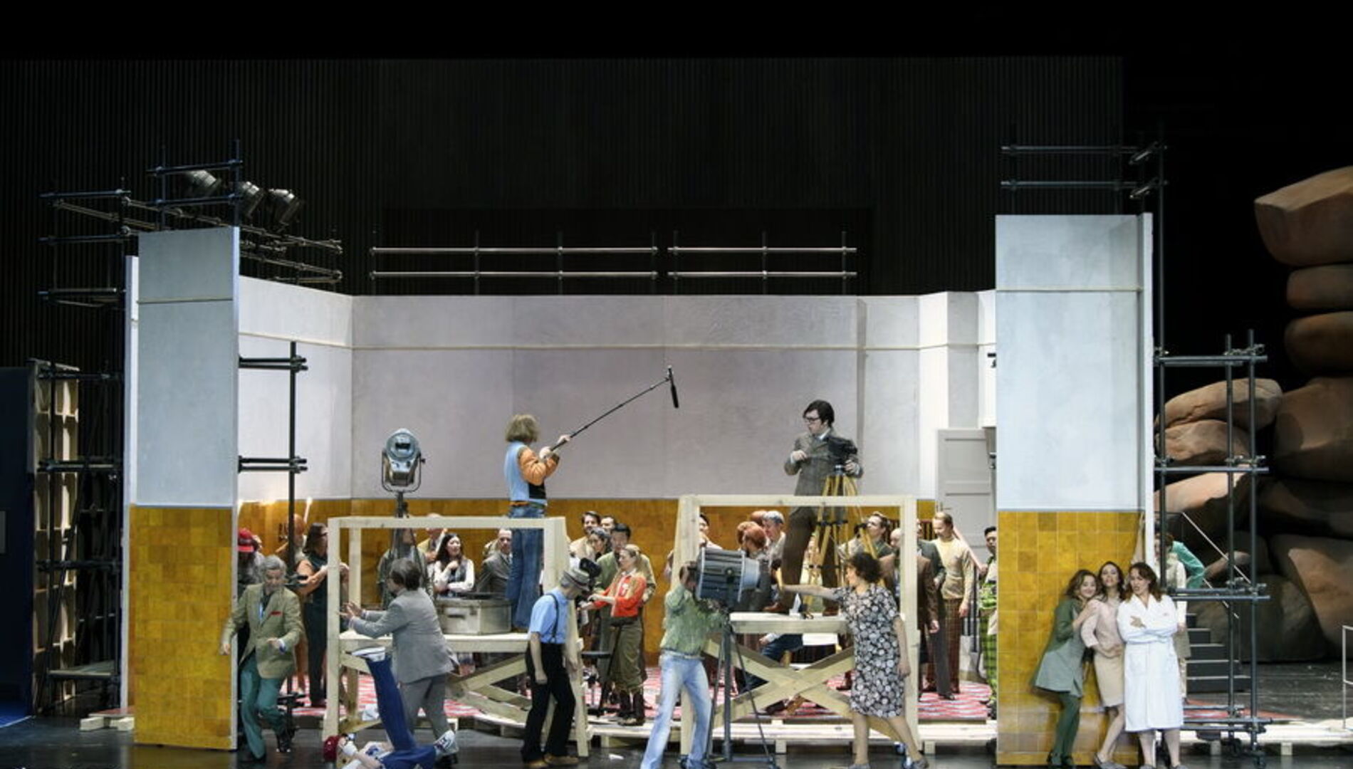 Джеральд Финли, Богдан Волков, Елена Стихина  в опере Дж. Верди «Фальстаф». Зальцбургский фестиваль