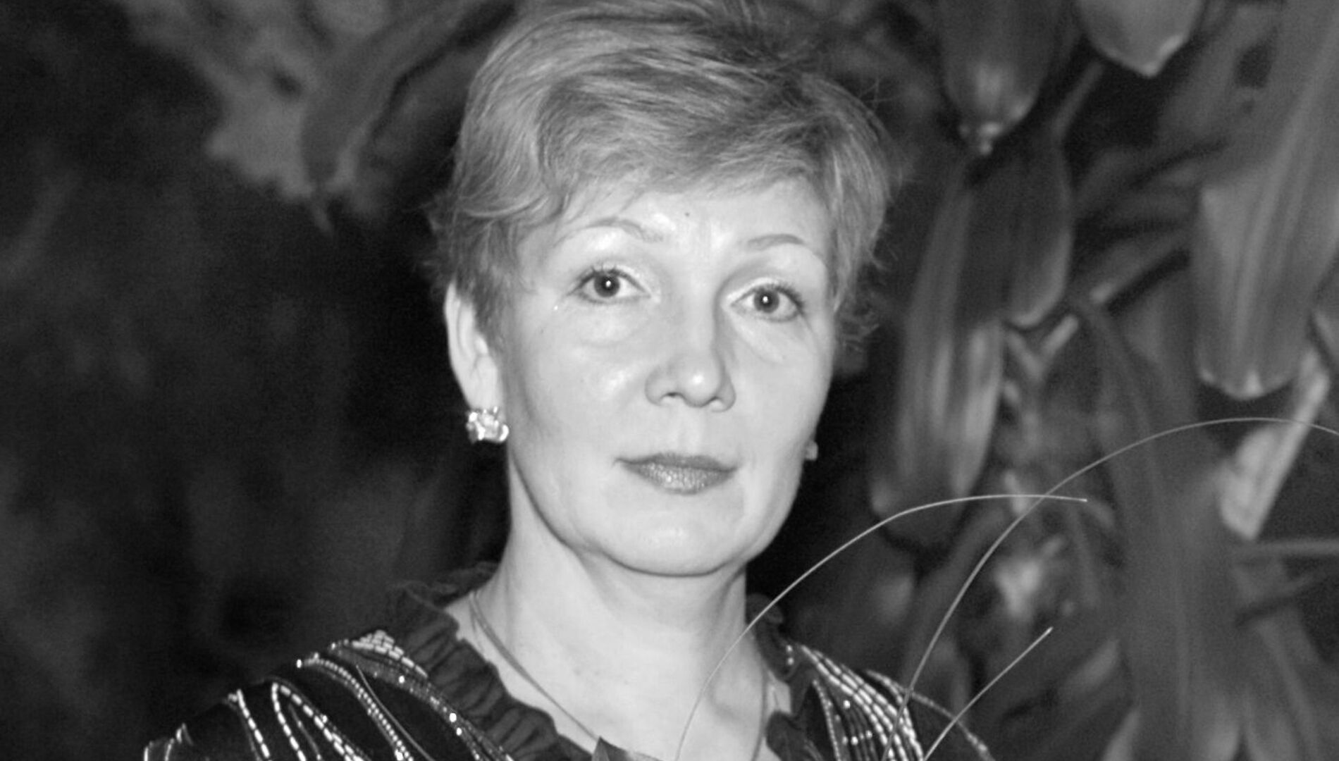 Русские народные инструменты (балалайка, домра, баян, гусли звончатые)