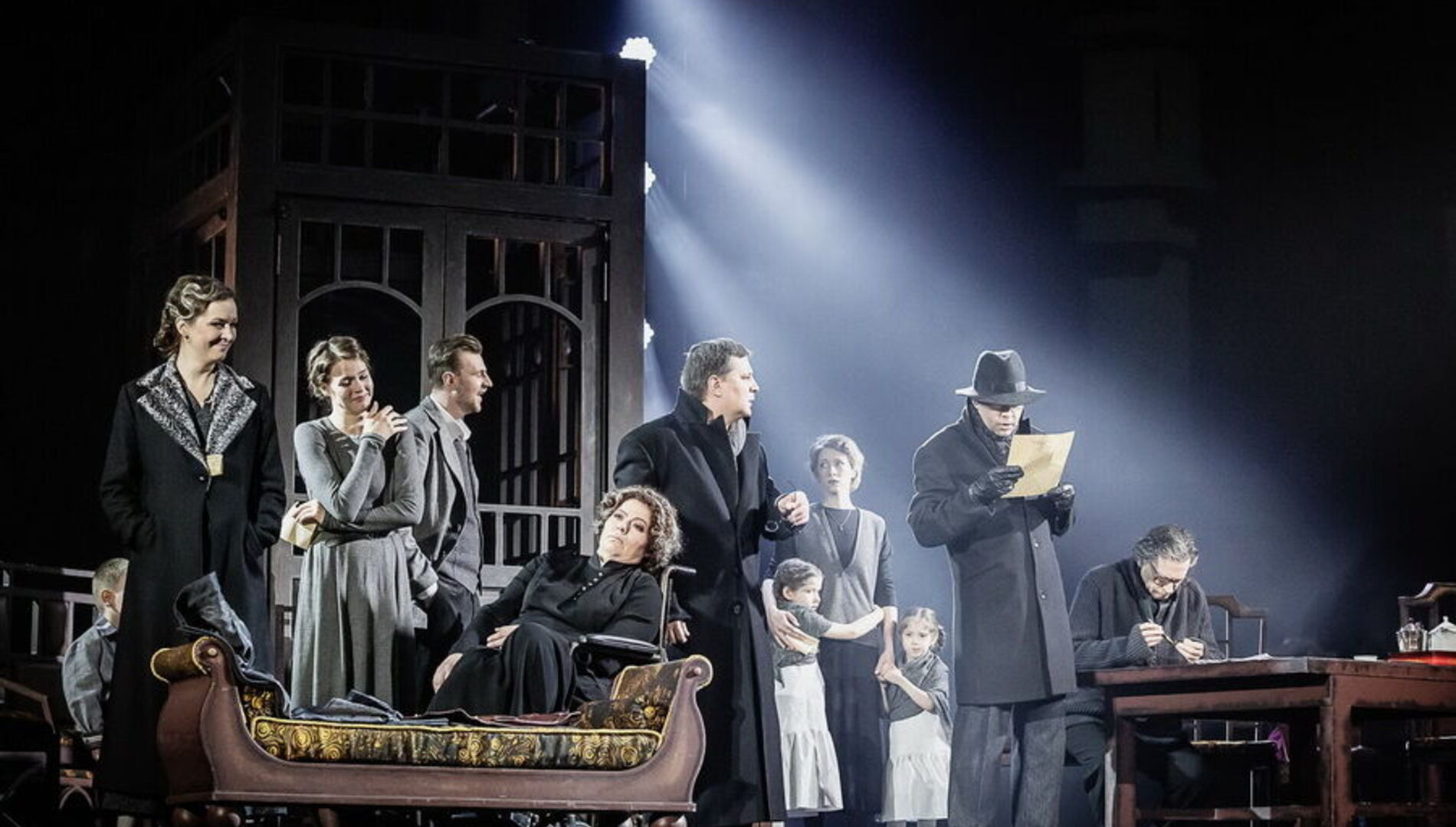 Том Стоппард
 «Леопольдштадт»