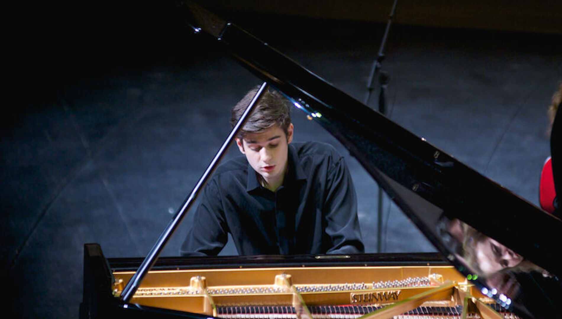 Виктор Маслов (фортепиано)