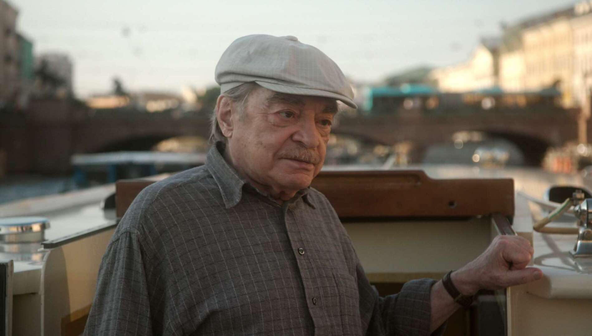 «Двое в одной жизни, не считая собаки»