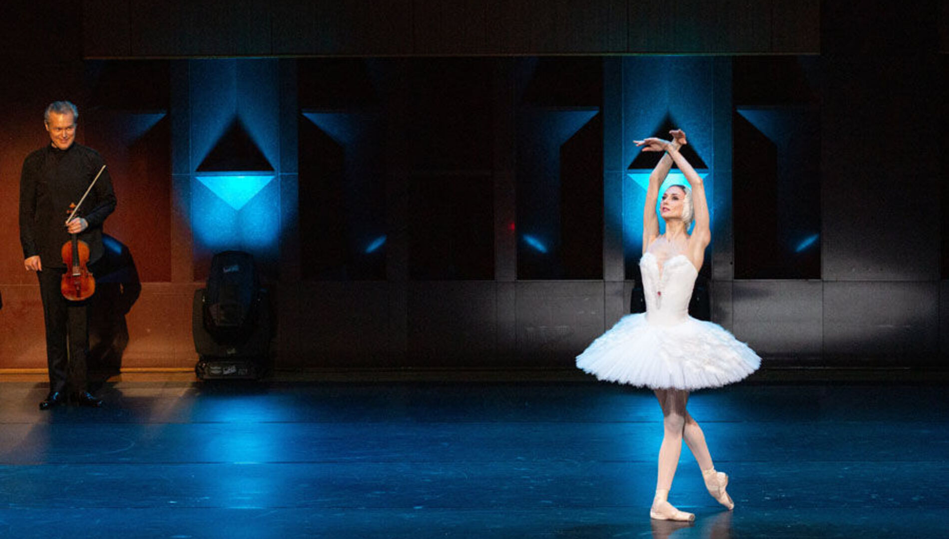 Па-де-де на пальцах и для пальцев