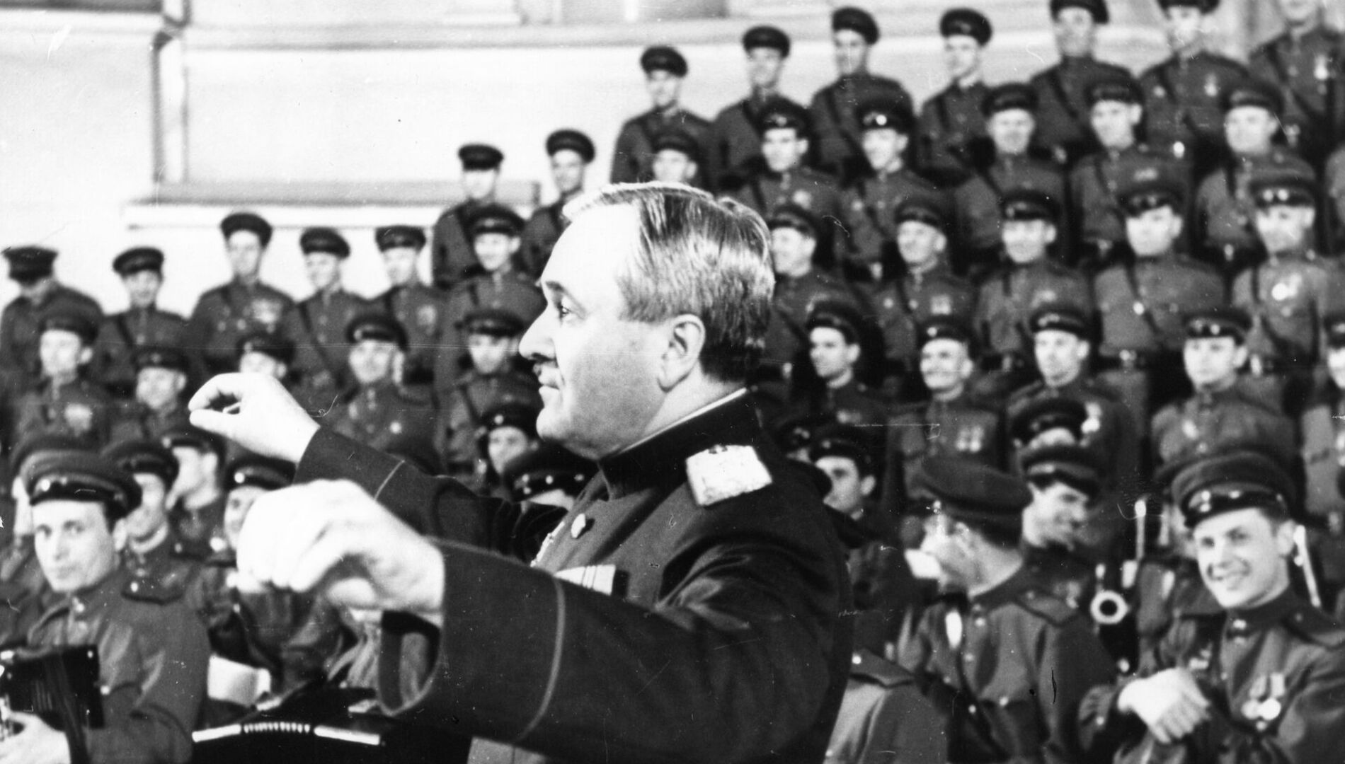 Ансамбль песни и пляски
Российской Армии имени А.В. Александрова