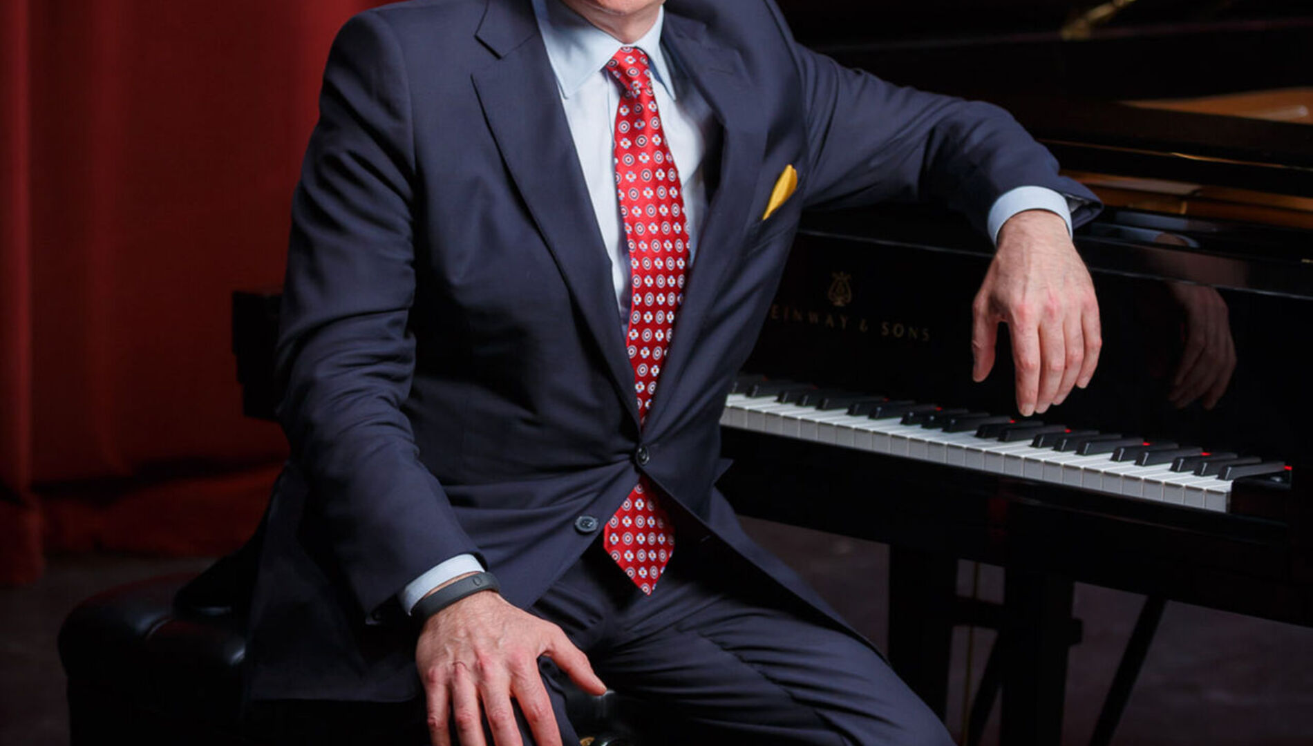 Концерт отменён. 
 Дирижирует и рассказывает Михаил Юровский