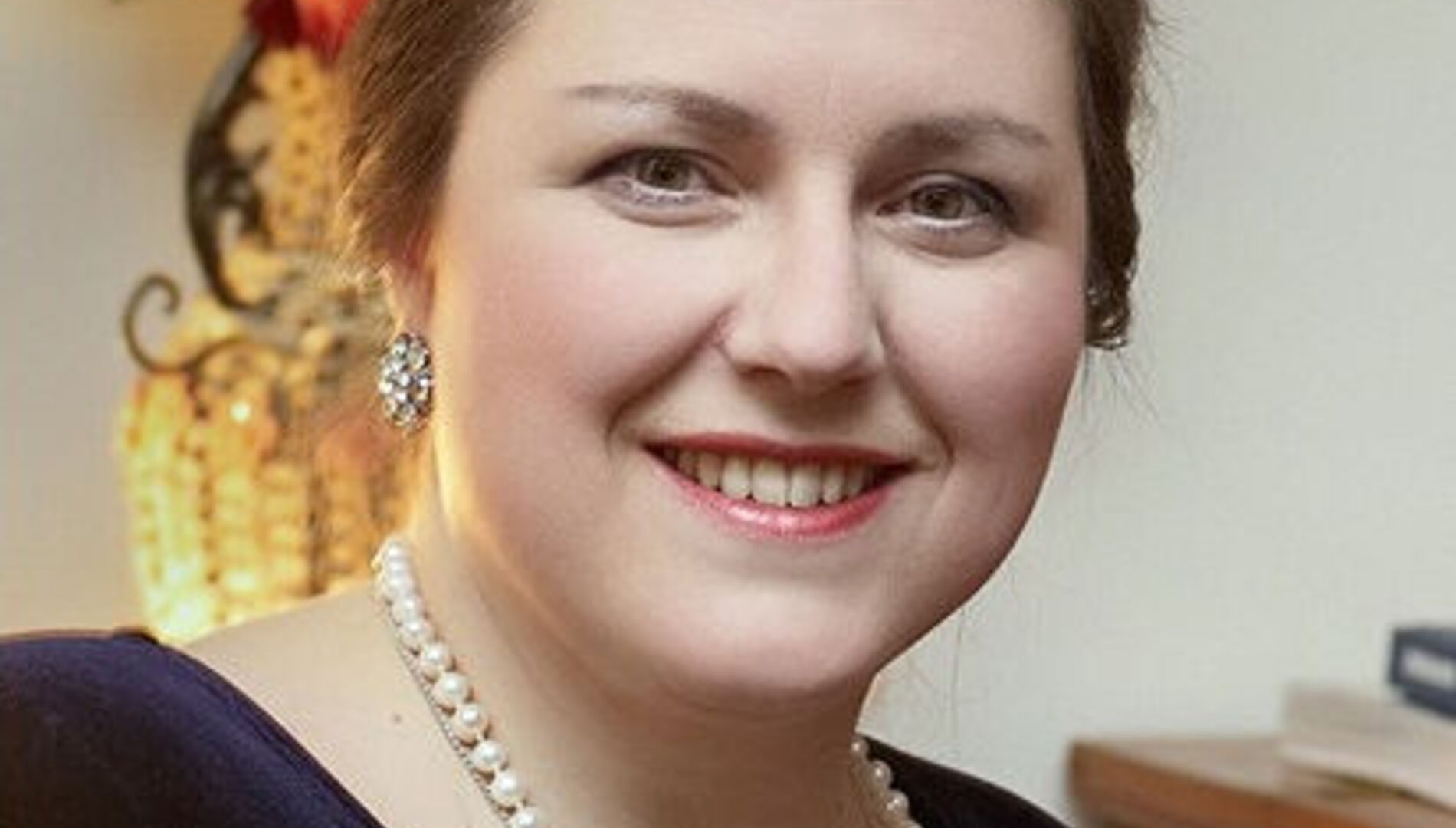 Детская.
Играет и рассказывает
Полина Осетинская