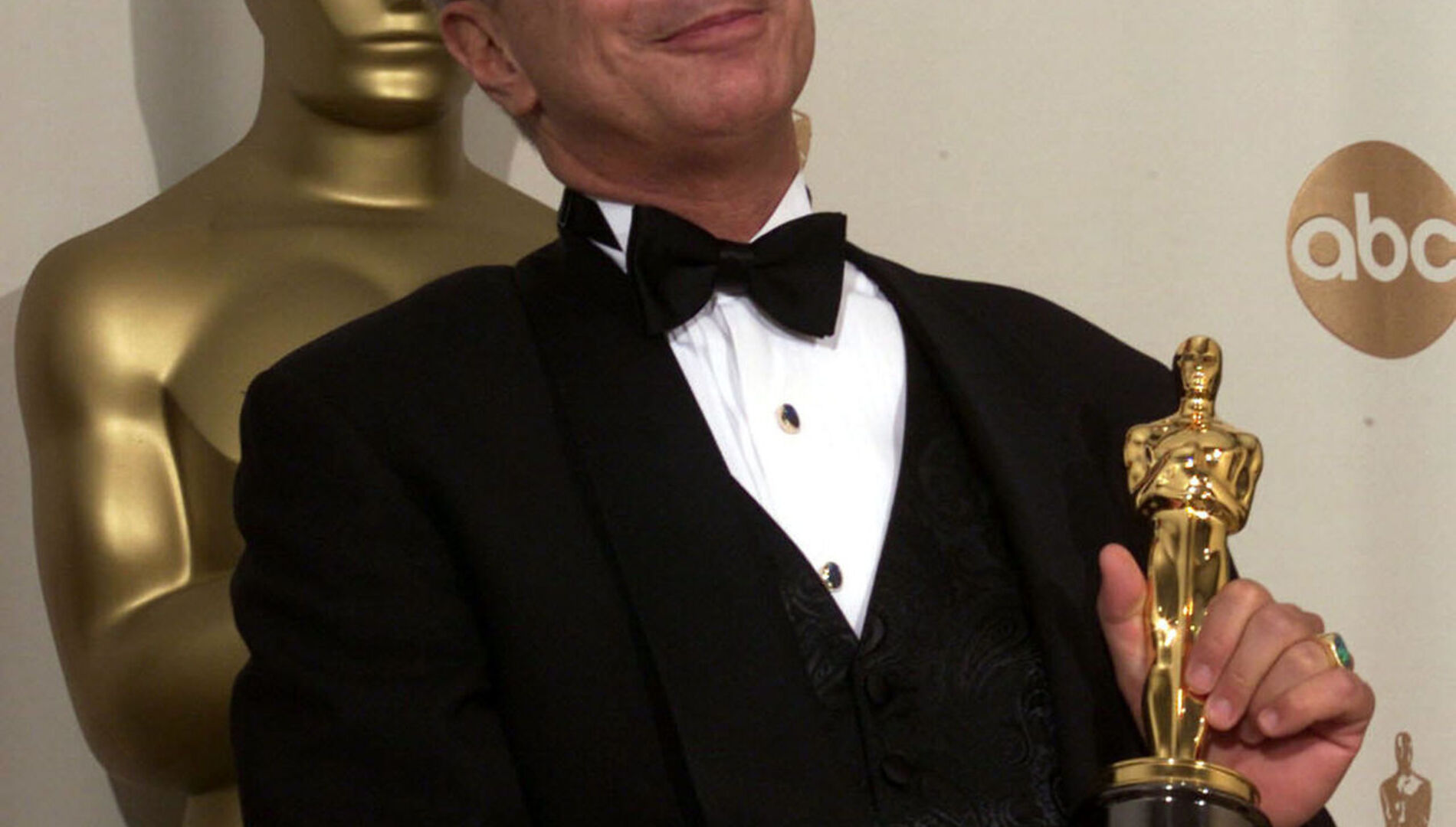 К музыке.
Пятикратный обладатель
премии «Грэмми»,
лауреат премии «Оскар»
Джон Корильяно. Юбилейный концерт
 в честь 80-летия композитора