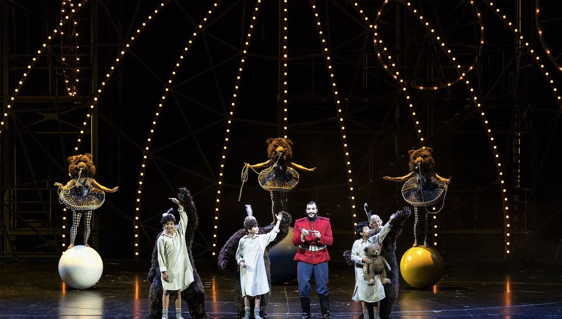 Маттиас Гёрне и Альбина Шагимуратова
в опере В.А. Моцарта «Волшебная флейта»