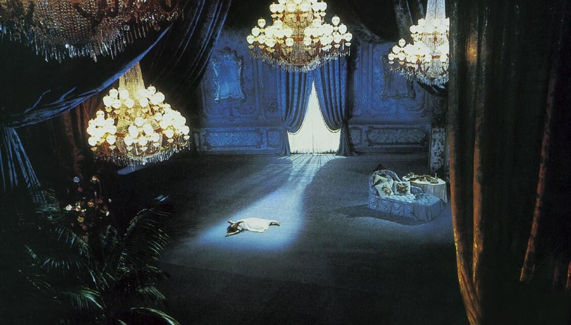 Ретроспектива Франко Дзеффирелли.
Пласидо Доминго и Тереза Стратас
в фильме-опере Джузеппе Верди «Травиата»