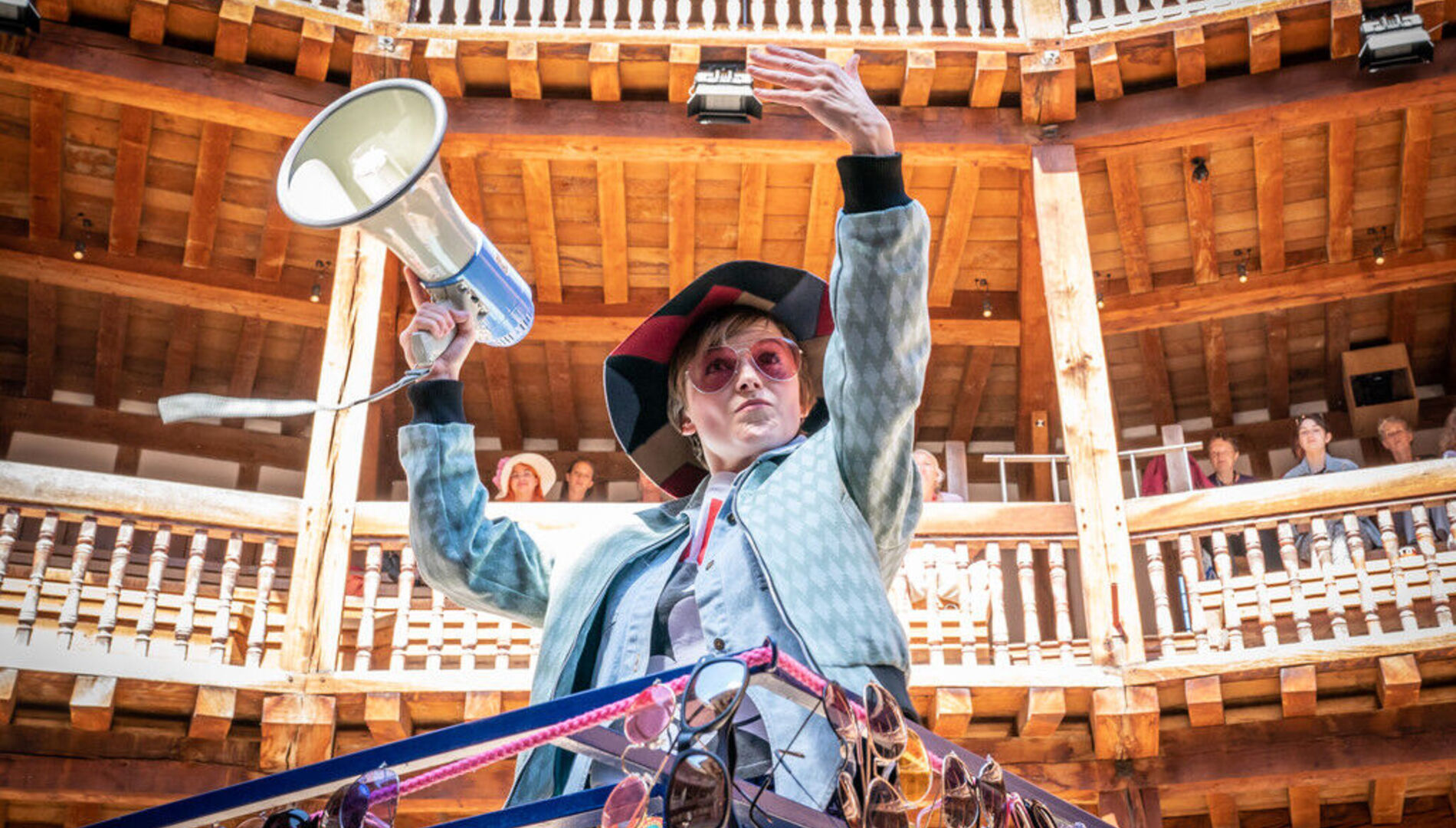 Уильям Шекспир «Зимняя сказка».
Постановка Шекспировского театра «Глобус»