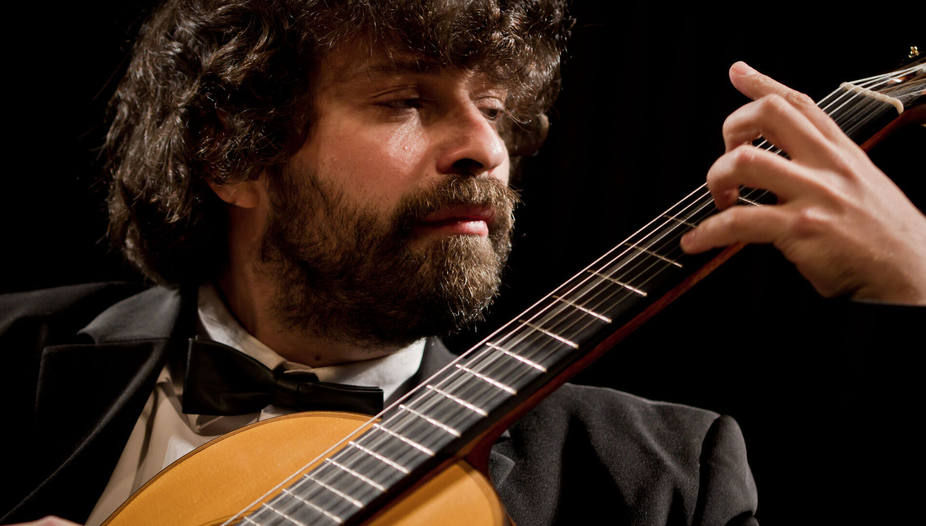 «Гитара для детей».
Играют и рассказывают гитаристы