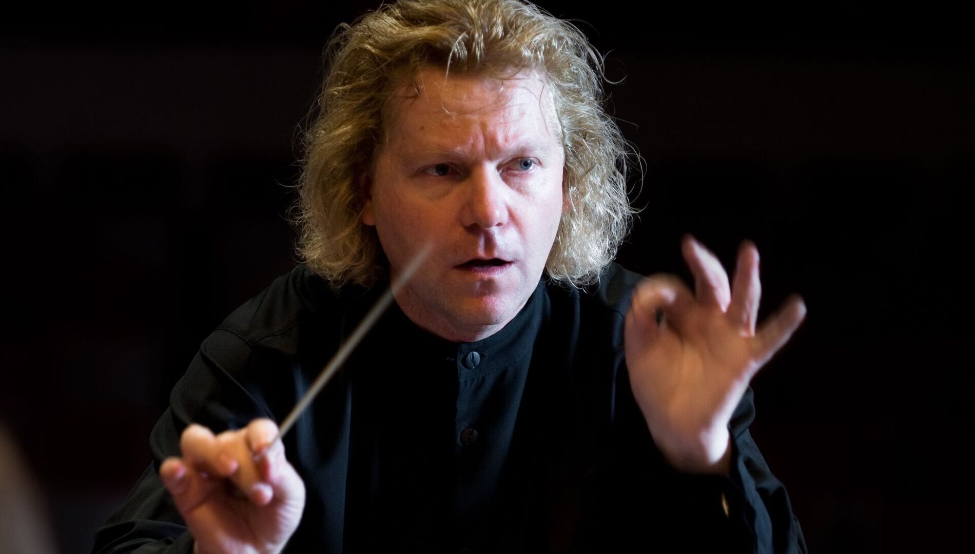 Сергей Антонов, Алексей Чернов,
Госоркестр имени Светланова,
Конрад ван Альфен