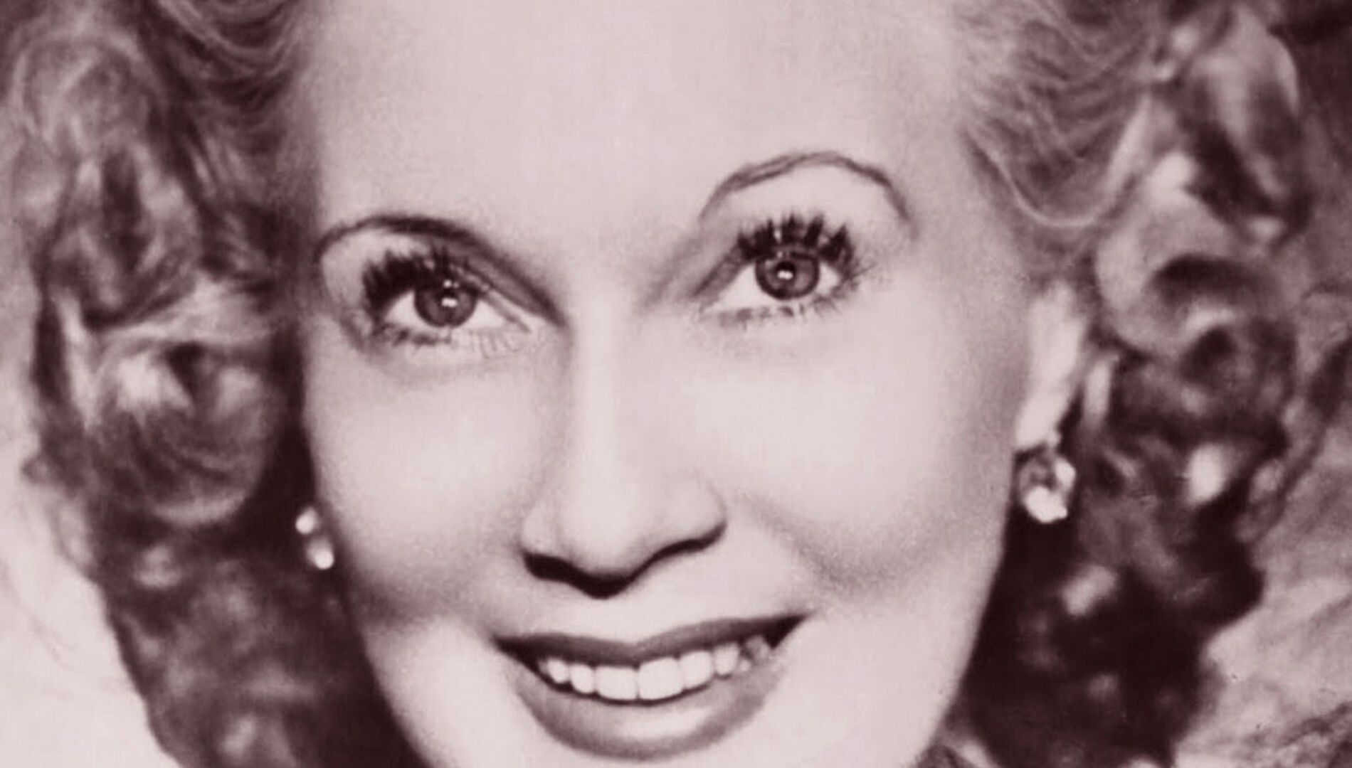 Портреты – воспоминания
о знаменитых актрисах
кинематографа советской эпохи.
Любовь Орлова. Нина Алисова.
Людмила Целиковская