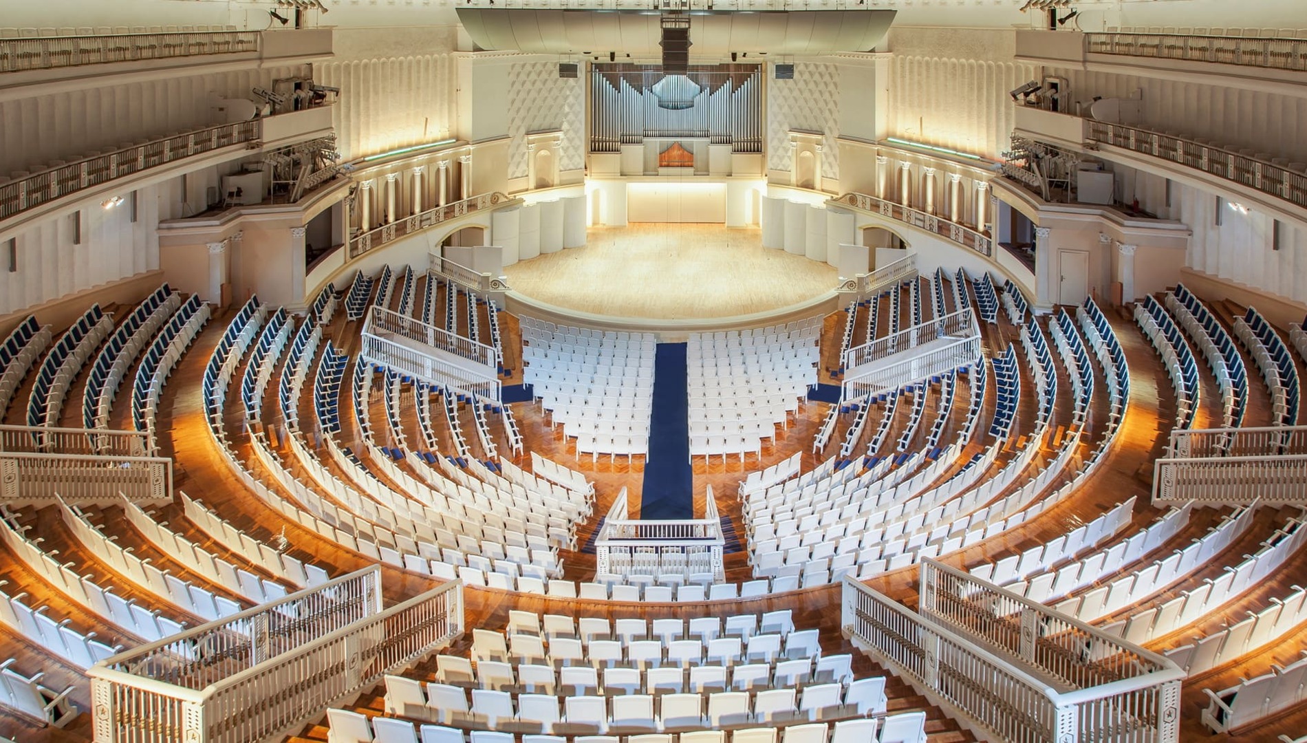 В абонементе «Другое пространство. Continuo» прозвучат сочинения Берга, Вареза, Караева и Горлинского (мировая премьера)