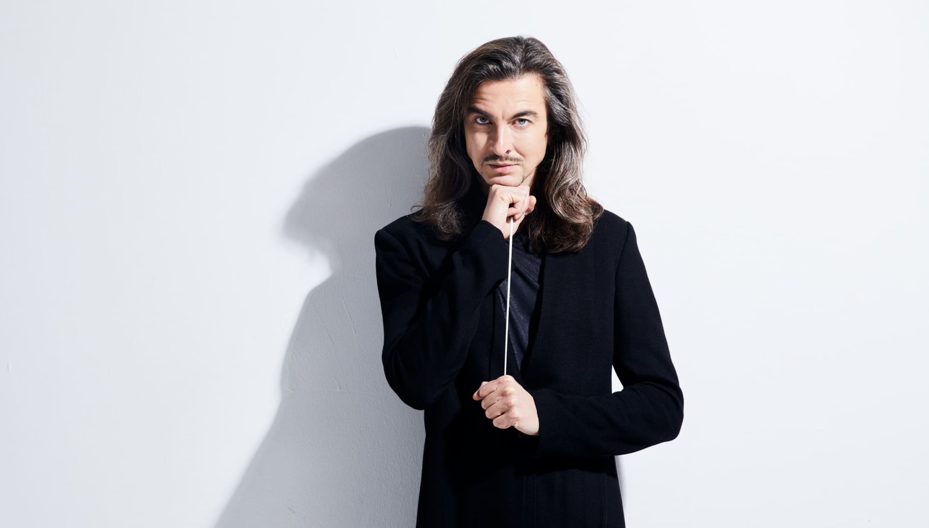 Камерный оркестр России завершит свой абонемент с Филиппом Чижевским