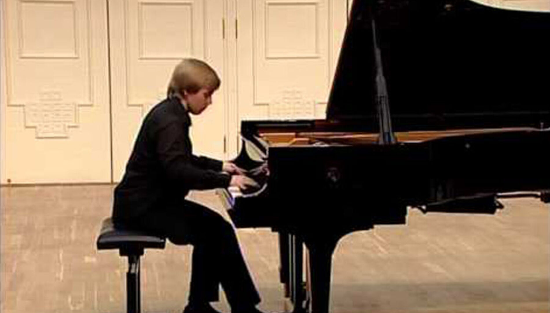 Александр Востряков