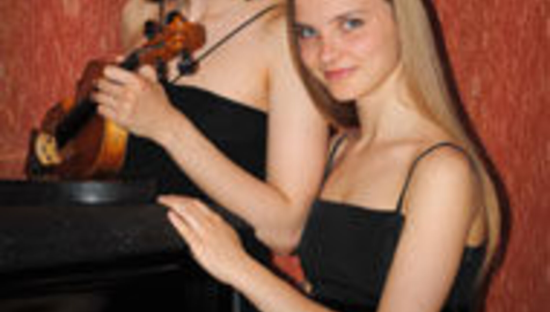 Дуэт Марьяны Осиповой и Варвары Тарасовой