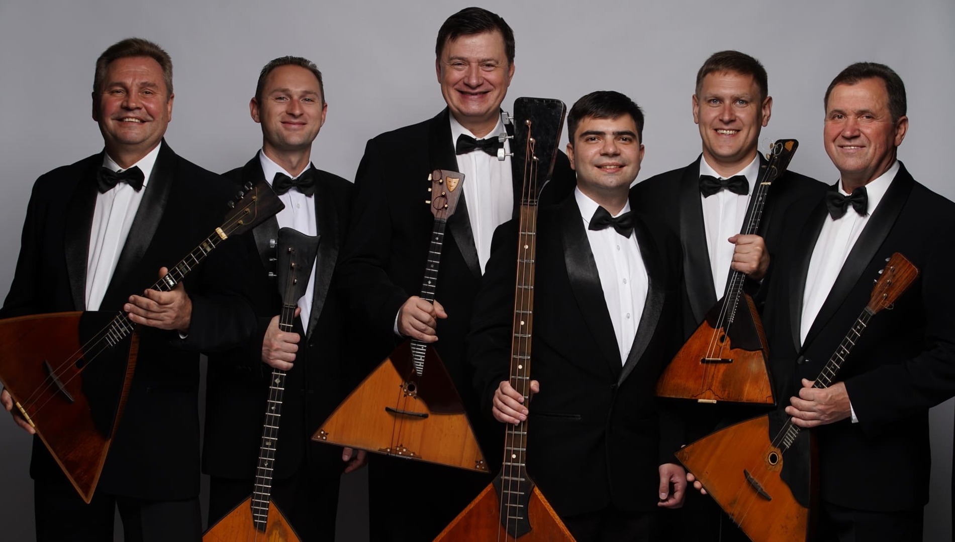 Секстет балалаек оркестра имени Н.П.Осипова под руководством Игоря Сенина