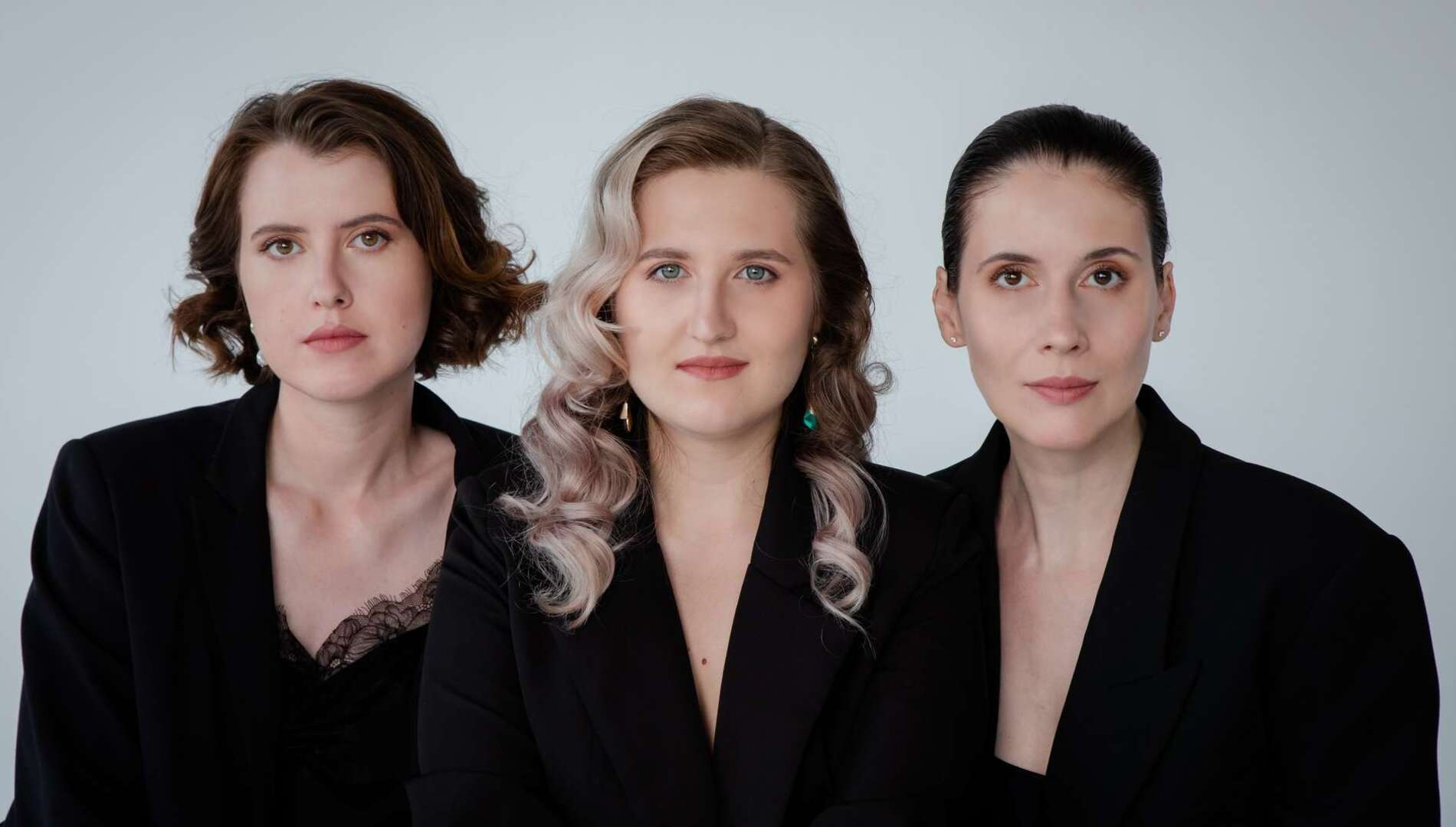 Вокальное трио NOĒSIS