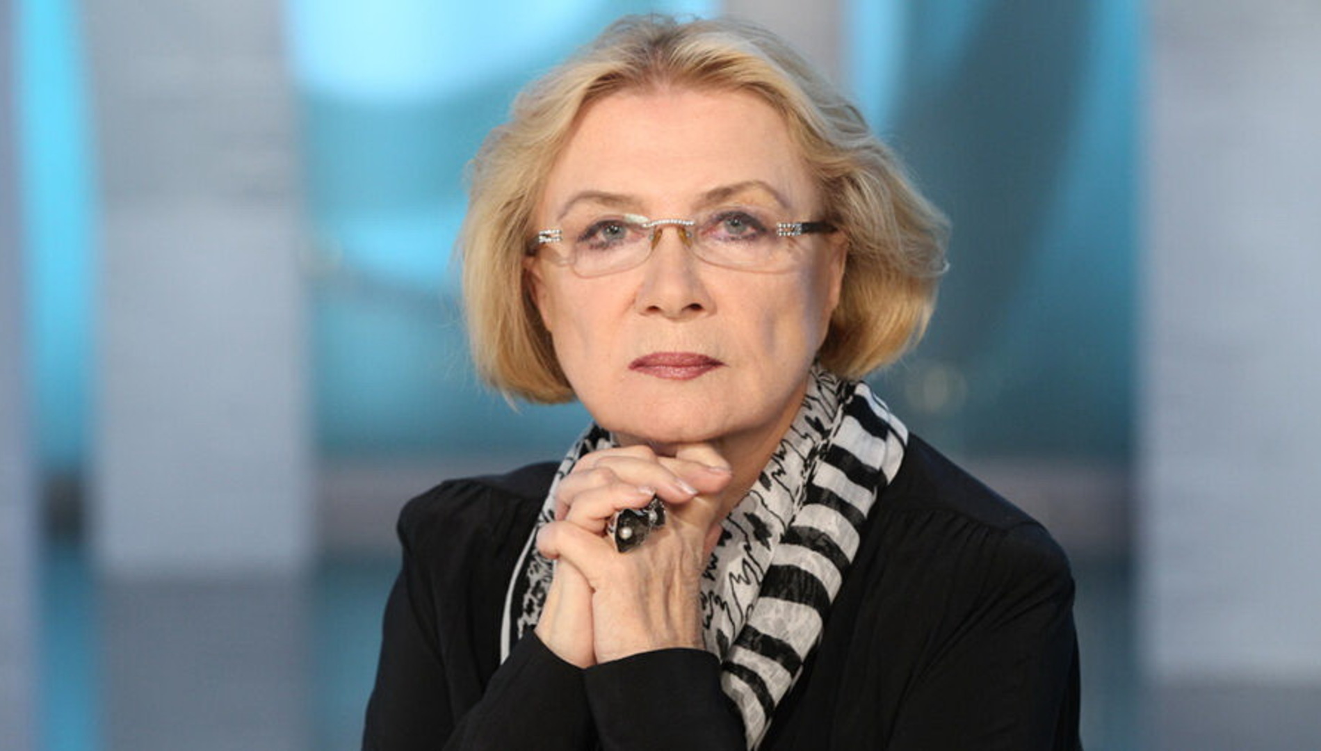 Алла Демидова