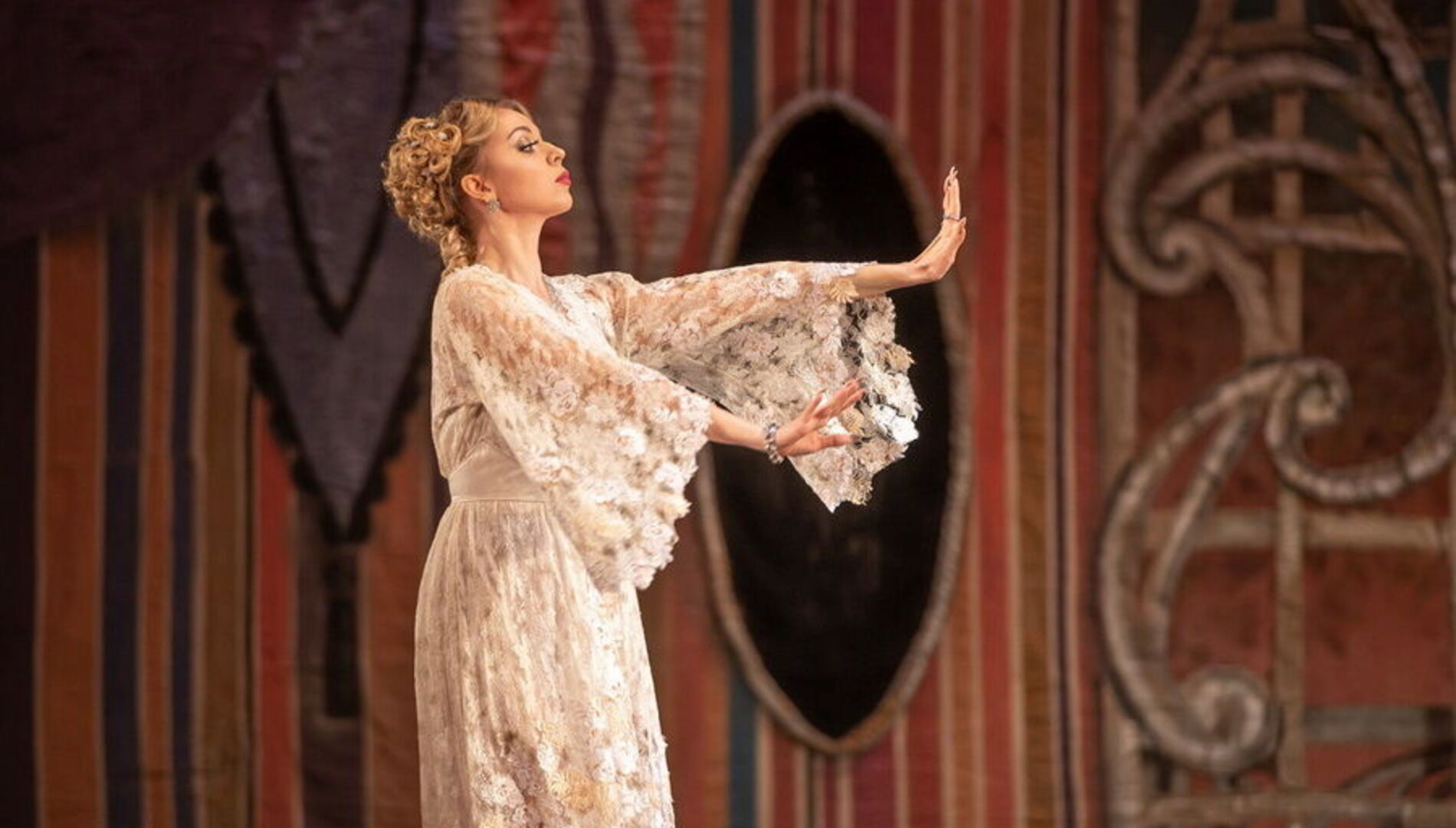 Елена Сизова