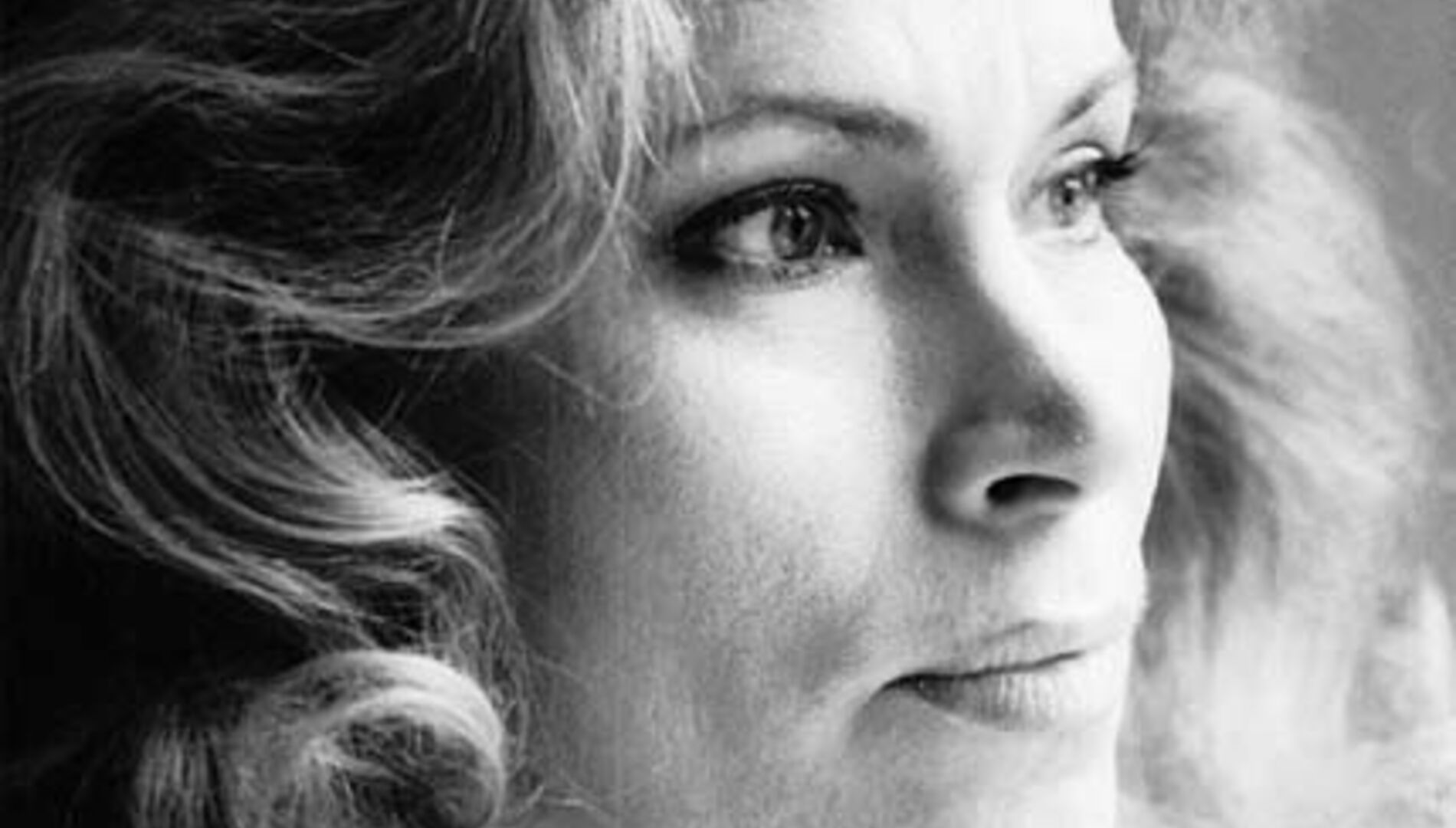 Джулия Варади