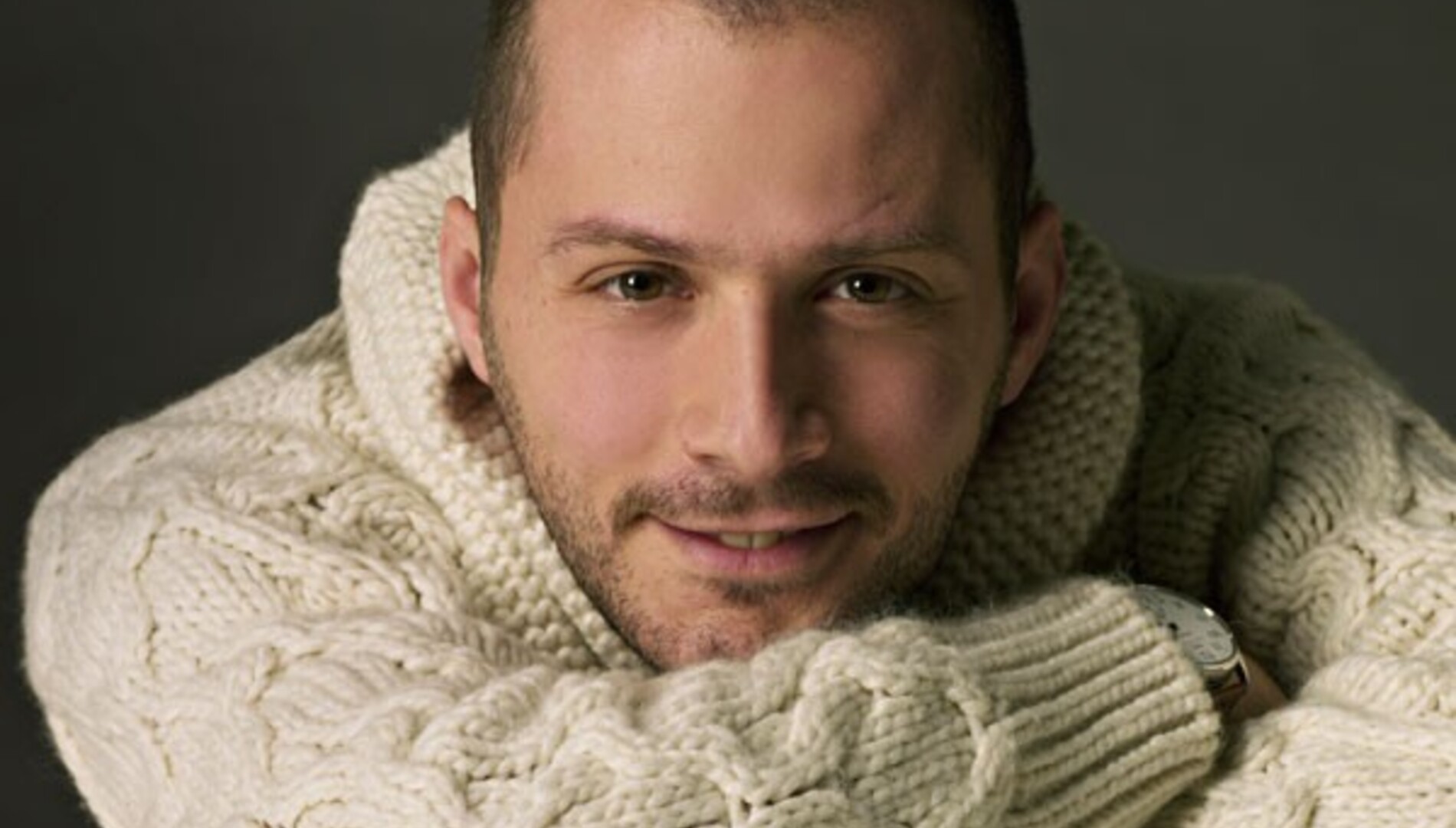 Алекс Эспозито