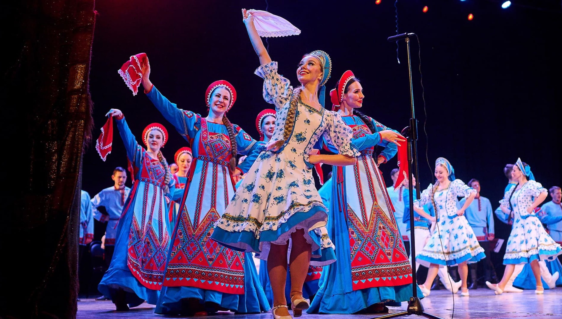 Государственный академический Волжский русский народный хор имени Петра Милославова