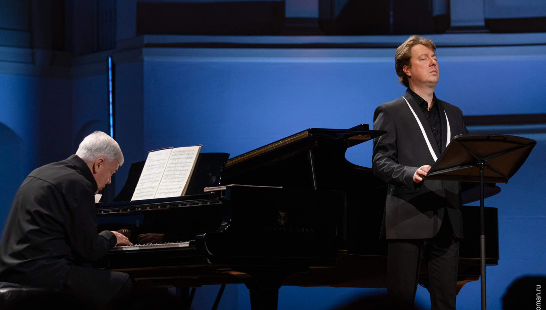 {{ formatter | Борис Пинхасович, Алексей Гориболь || htmlspecial }}