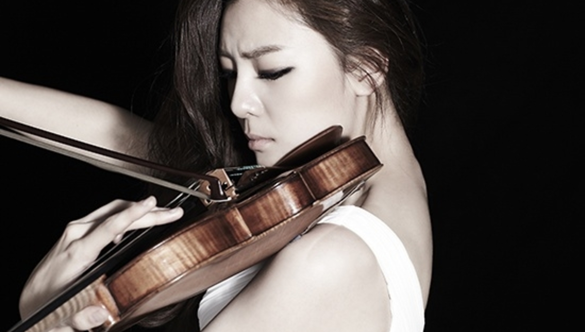 Клара-Джуми Кан (скрипка)<br>Пьяццолла.  «Четыре времени года в Буэнос-Айресе» для скрипки с оркестром<br>Камерный оркестр Sejong Soloists